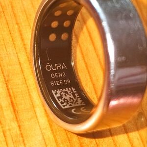 OURA ring sz 9
